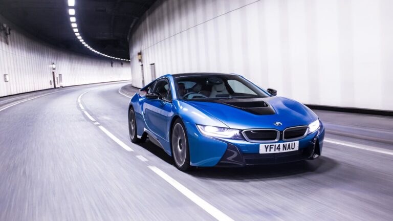 BMW i8