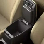 مساحة تخزين بين المقاعد