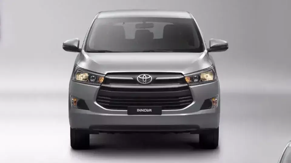 Toyota Innova 2023