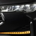 إضاءة أمامية LED