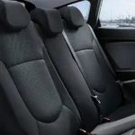 3 مقاعد في الخلف