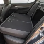 طي المقاعد الخلفية