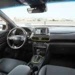 شاشة وسطية للترفيه