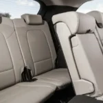 مقاعد في الصف الثالث