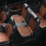 7 مقاعد مع مساحات واسعة