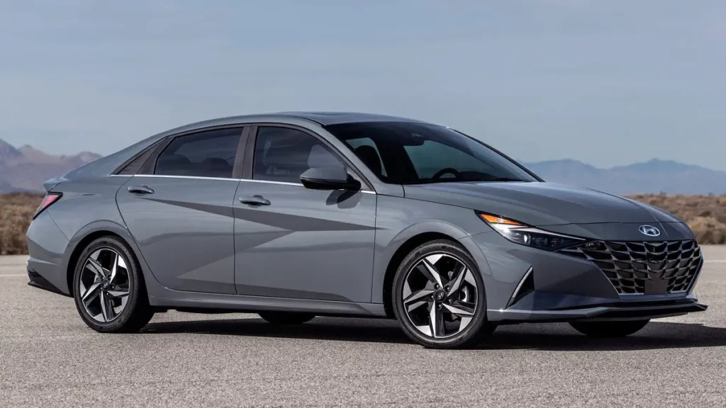 Hyundai Elantra 2023