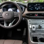 شاشة وسطية للترفيه