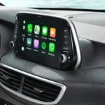 شاشة وسطية للترفيه