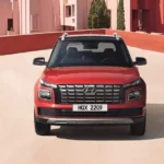 شبك أمامي عريض وإضاءة LED