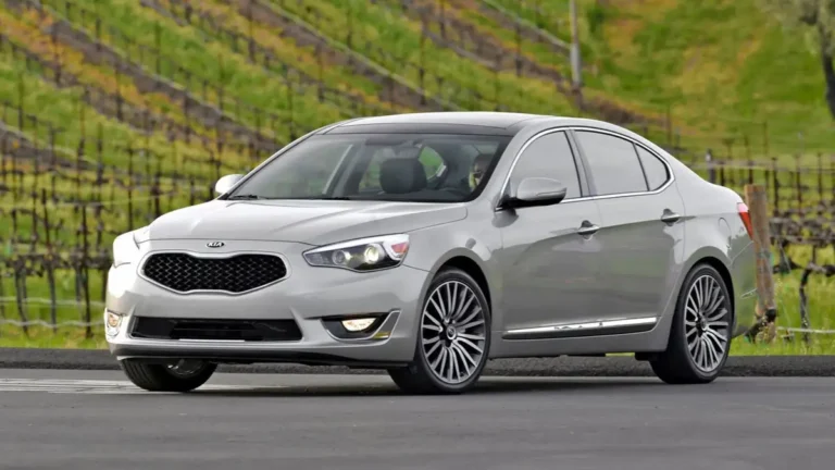 Kia Cadenza 2016