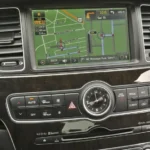 شاشة وسطية مع ملاحة