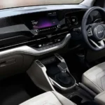 شاشة وسطية للترفيه