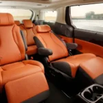 مقاعد من الجلد