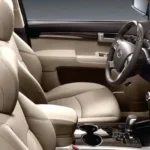 مقاعد من القماش أو الجلد