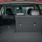 طي المقاعد الخلفية