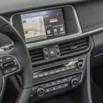 شاشة وسطية للترفيه