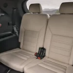 صف ثالث من المقاعد