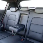 مقاعد من الجلد