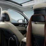 مقاعد جلد وقماش