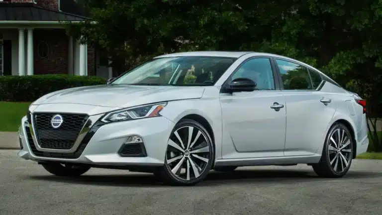 Nissan Altima 2021