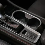 حامل اكواب في الوسط