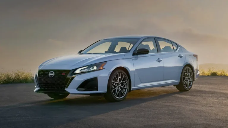Nissan Altima 2024