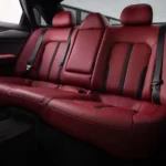 مقاعد خلفية واسعة