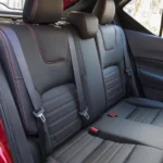 مقاعد من الجلد