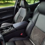 المقاعد الأمامية