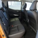 المقاعد الخلفية