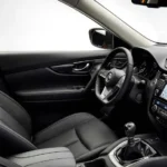 مقاعد قماش او جلد