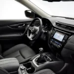 تجهيزات اكس تريل 2020