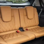 مقاعد في الصف الثالث