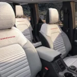 مقاعد قماش فاخرة