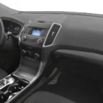 السيارة من الداخل