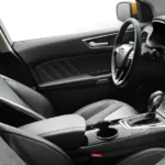 السيارة من الداخل