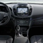 شاشة ترفيه وسطية