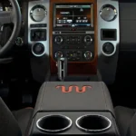 تجهيزات السيارة الداخلية