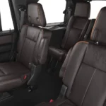 8 مقاعد سيارة عائلية