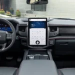 السيارة من الداخل