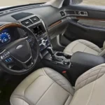 تجهيزات السيارة الداخلية