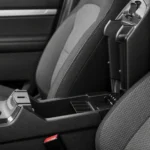 مساحة تخزين بين المقاعد