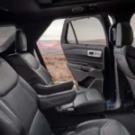 السيارة من الداخل