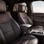 مقاعد من الجلد