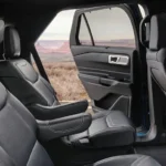 السيارة من الداخل