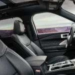 مقاعد من الجلد