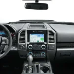 السيارة من الداخل