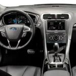 السيارة من الداخل