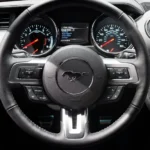 تحكم من عجلة القيادة