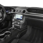 السيارة من الداخل